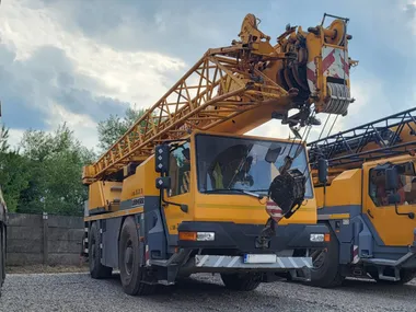 Automacara Liebherr 35T